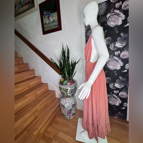 New S/W/F Fly Dress - Picture 4 of 4